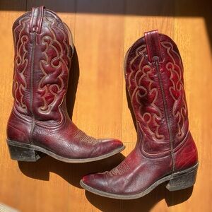 Gorgeous deep red/burgundy genuine leather vintage cowboy boots